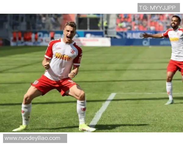 芝加哥火焰与纽约红牛的激烈对决谁能在这场比赛中笑到最后