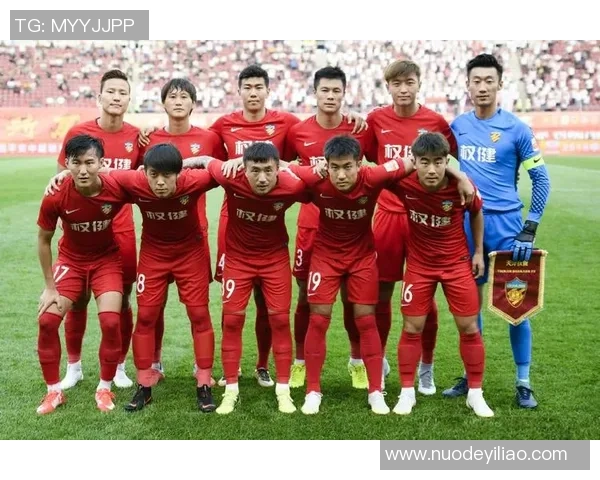 鹿角鹿角迎战天津权健争夺赛季关键三分的激烈对决